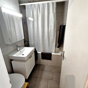 2 Zimmer-Wohnung in Schlieren (ZH), möbliert, auf Zeit - Photo 3