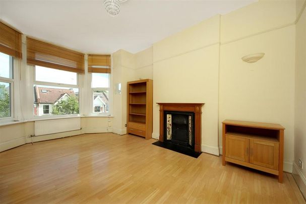 3 bedroom apartment to rent - Photo 1