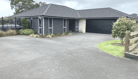 Modern and spacious - Photo 3