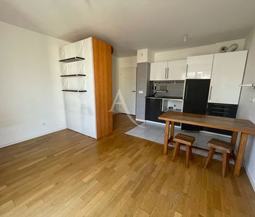 Location Appartement 1 pièce 29m² - Photo 2