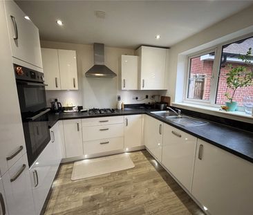 Stanhope Lines East, Wellesley, Aldershot, Hampshire, GU11 - Photo 4