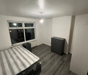 Room in a Shared House, Melrose Road, B20 - Photo 2