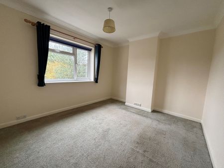 2 bedroom bungalow to rent Manor Road, BN15 - Photo 2