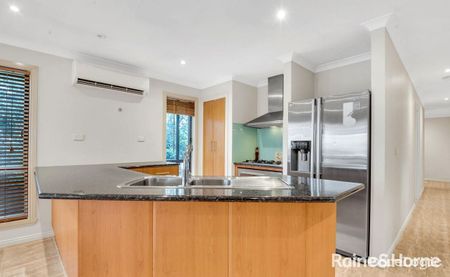 22 Glenview Street, Roxburgh Park, VIC 3064 - Photo 5