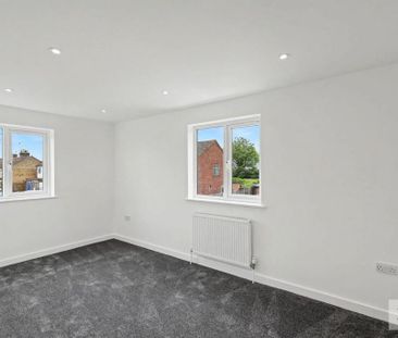 2 bedroom end of terrace house to rent - Photo 4