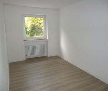 Wunderschöne Wohnung mit Balkon - Photo 2