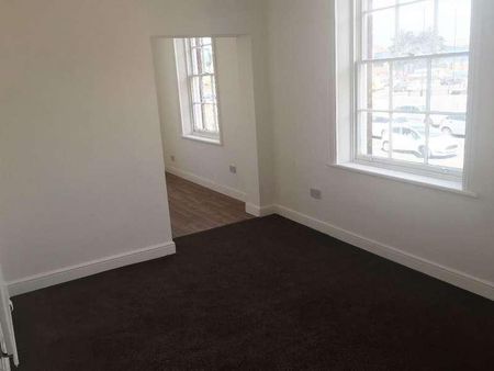 Whitehall Street, OL12 - Photo 4