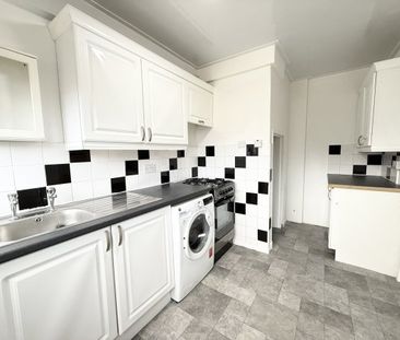 North Dryburgh Road, Wishaw, ML2 - Photo 1