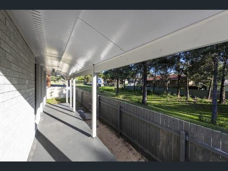 Refreshed 3 bedroom home - Photo 3