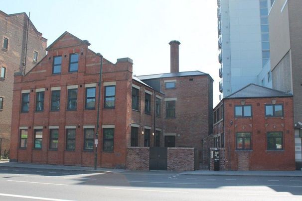 Studio to rent - Photo 1