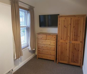 Cossack Green, Southampton - Photo 6