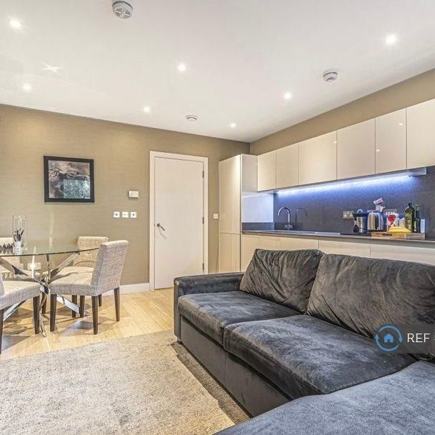 2 bedroom flat to rent - Photo 1