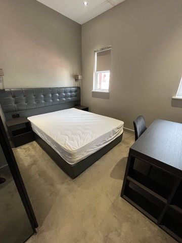 2 Bed Flat, Trafalgar House, LS1 - Photo 3
