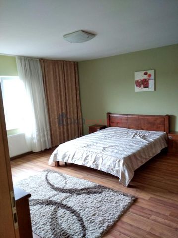 Casa 5 camere de inchiriat in Cluj-Napoca, Andrei Muresanu ID 5926 - Fotografie 3