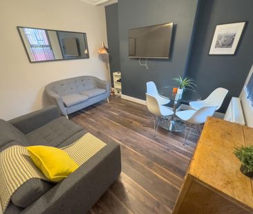 4 bedroom terraced house to rent - Photo 3