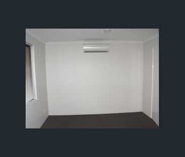 Freshly Painted Family Home - Photo 2