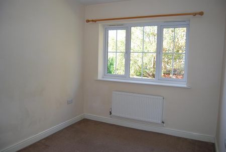 3 bedroom detached house to rent - Photo 4