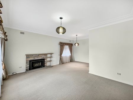 84 Hopewood Crescent, FAIRY MEADOW NSW 2519 - Photo 2