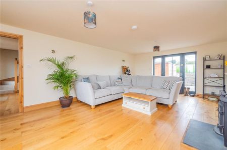 3 bedroom barn conversion to rent - Photo 2