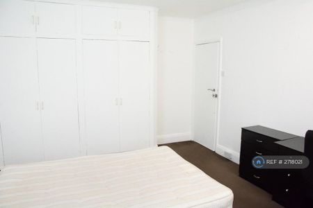 1 bedroom in a house share to rent - Photo 3