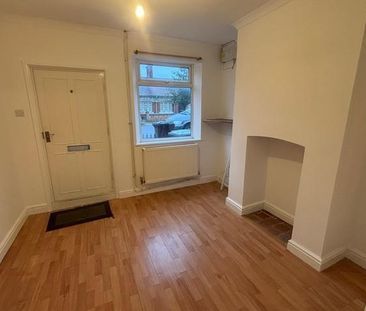 2 bedroom end of terrace house to rent - Photo 1