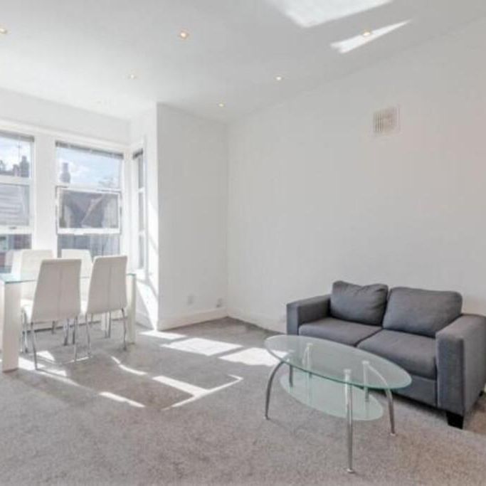 3 bedroom apartment to rent - Photo 1