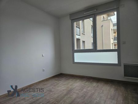 APPARTEMENT T3 64M - Photo 4