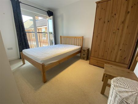 Adrian Close, HEMEL HEMPSTEAD - Photo 2