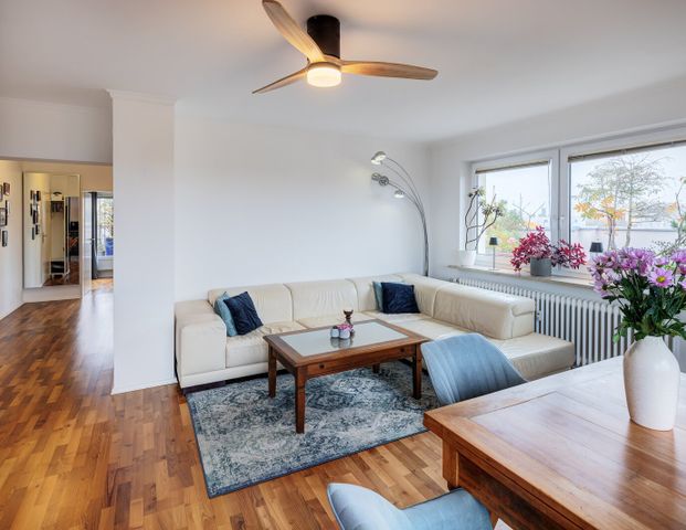 Penthouse with large roof-terrace for rent - Photo 1