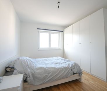 Moderne 2-Zimmer Wohnung mit Balkon und Garage - Photo 3