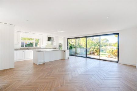 5 bedroom bungalow to rent - Photo 5