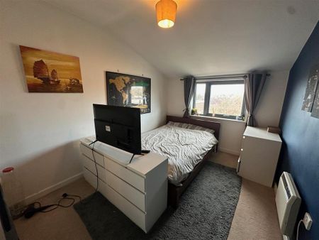 2 bedroom apartment to rent - Photo 4