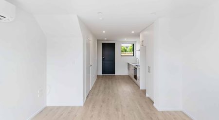 Modern new build townhouse! - Photo 5