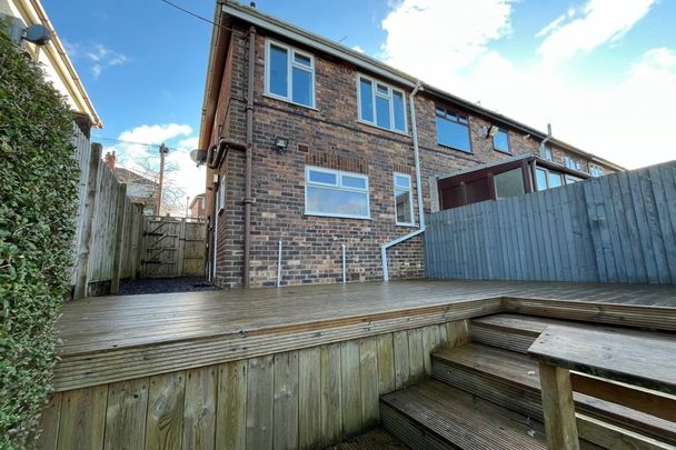 Broadway, STOKE-ON-TRENT - Photo 1