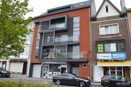 Luxe appartement met 2 slaapkamers in het hartje van Kortrijk - Photo 2