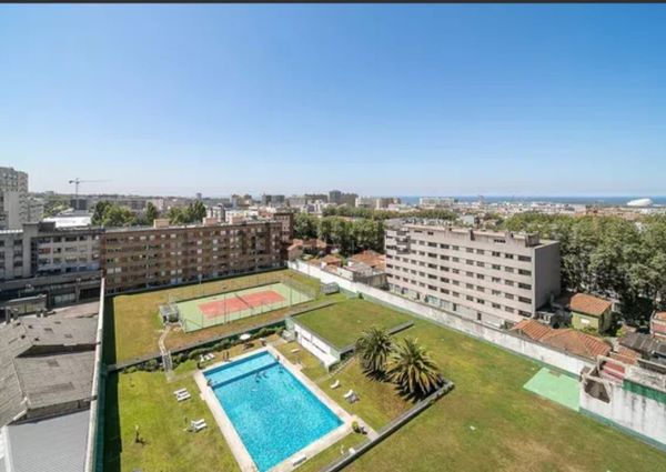 Apartamento T2 em Condomínio Fechado com Piscina, Matosinhos-Sul