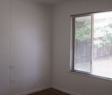 41 Jellicoe Street, Mount Lofty QLD 4350 - House For Rent | Domain - Photo 5
