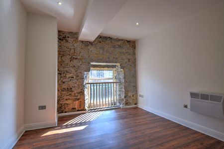 Healey Wood Road, Burnley - Photo 2