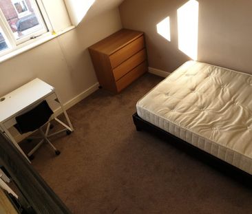 11 Exeter Road - Photo 2