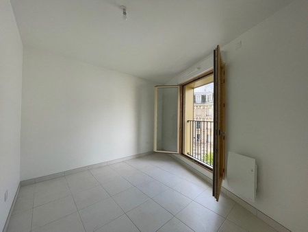 Location Appartement Rosny-sous-Bois 93110 - Photo 3
