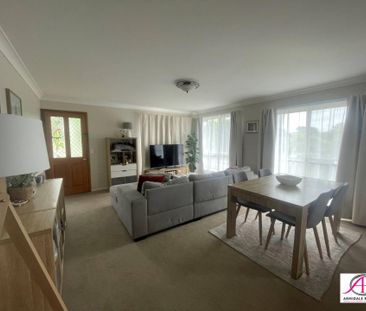 3 BEDROOM VILLA IN GREAT LOCATION -AVAILABLE 19TH JANUARY 2026 - Photo 2