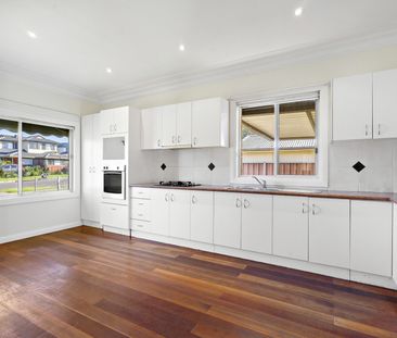 Freshly Painted 3 Bedroom Home - Photo 1