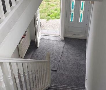 3 bedroom semi-detached house to rent - Photo 6