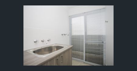 Private & ModernRear Home - Photo 3