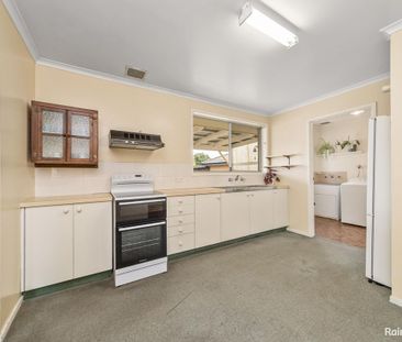 Three Bedroom Character Home - Photo 6