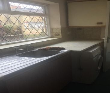 3 bedroom terraced house to rent - Photo 6