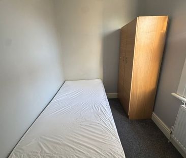 Room in a Shared House, Morrison Avenue, N17 - Photo 5