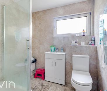 4 bedroom semi-detached house to rent - Photo 6