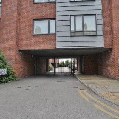 Carlett View, L19 2NP - Photo 1