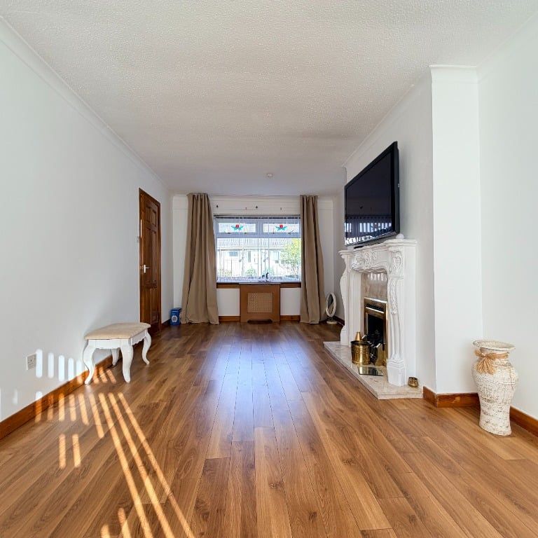 Weldon Place, Glasgow, Kilsyth, G65 9JH - Photo 1